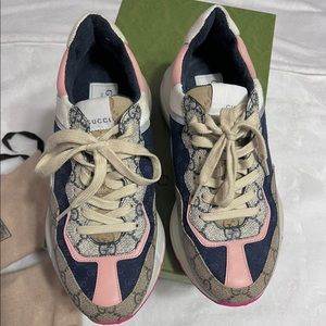 Authentic Gucci shoes sneakers